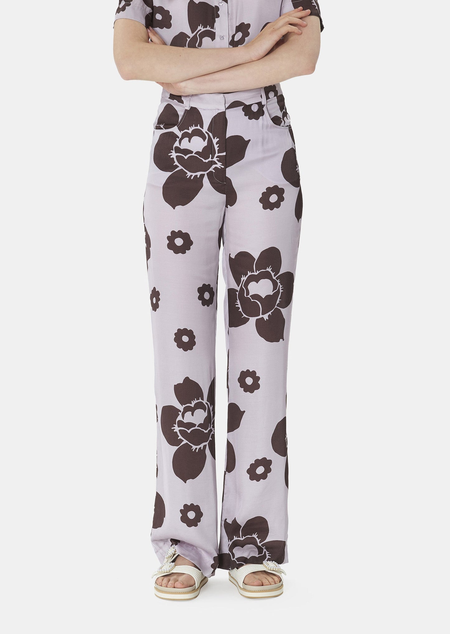 Flowing Satin Pants with Floral Design and Belt Loops.