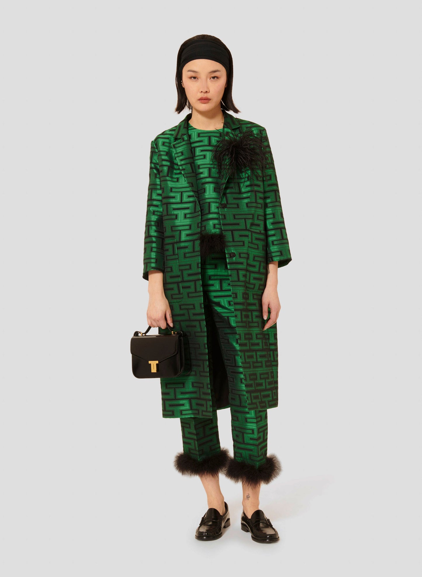 Long Coat in Green with Graphic Print and 3/4 Sleeves.