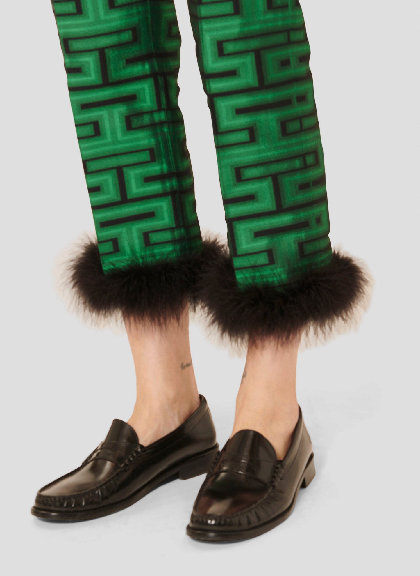 Versatile Green Pants with Graphic Print and Faux Fur Detail.