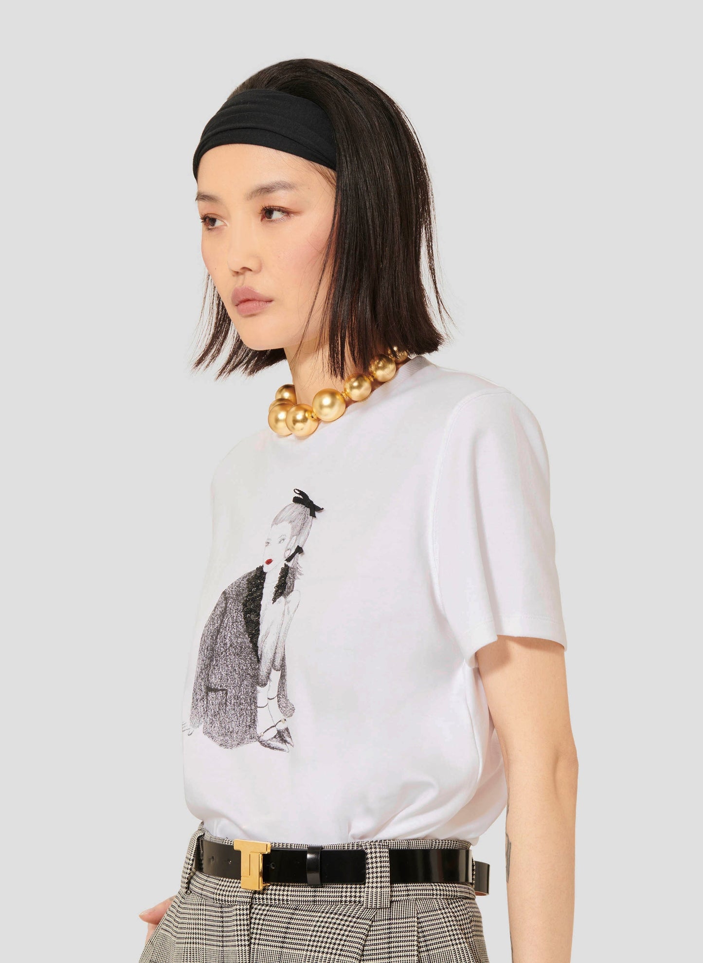 Classic White Cotton T-Shirt with Illustration.