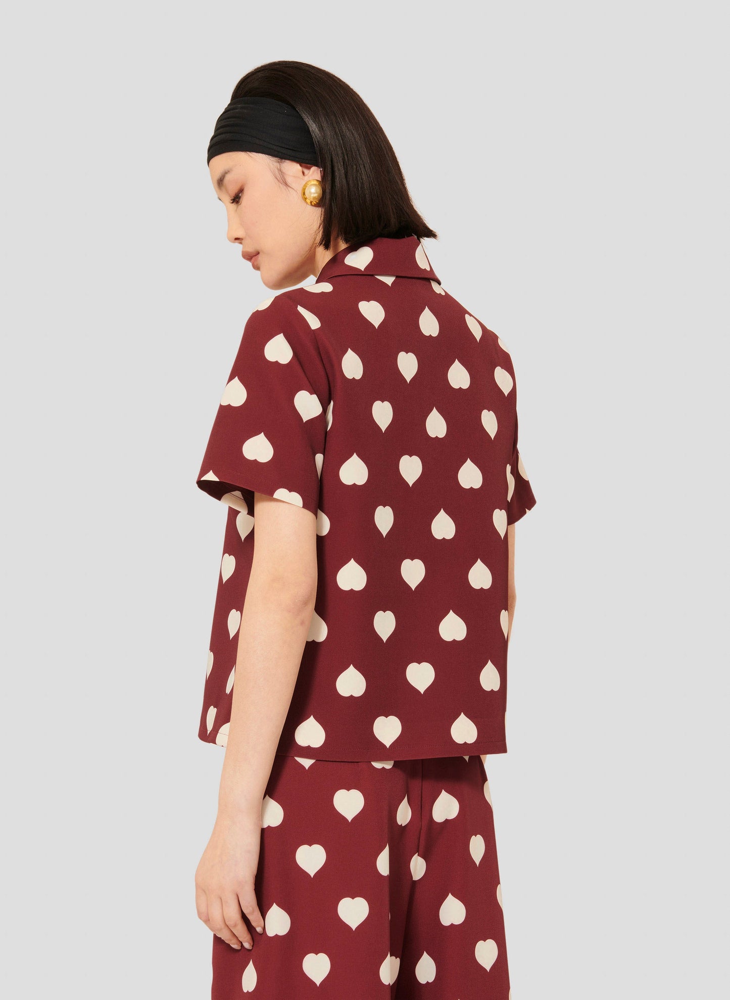 Versatile Burgundy Top with Shirt Collar and Short Sleeves.