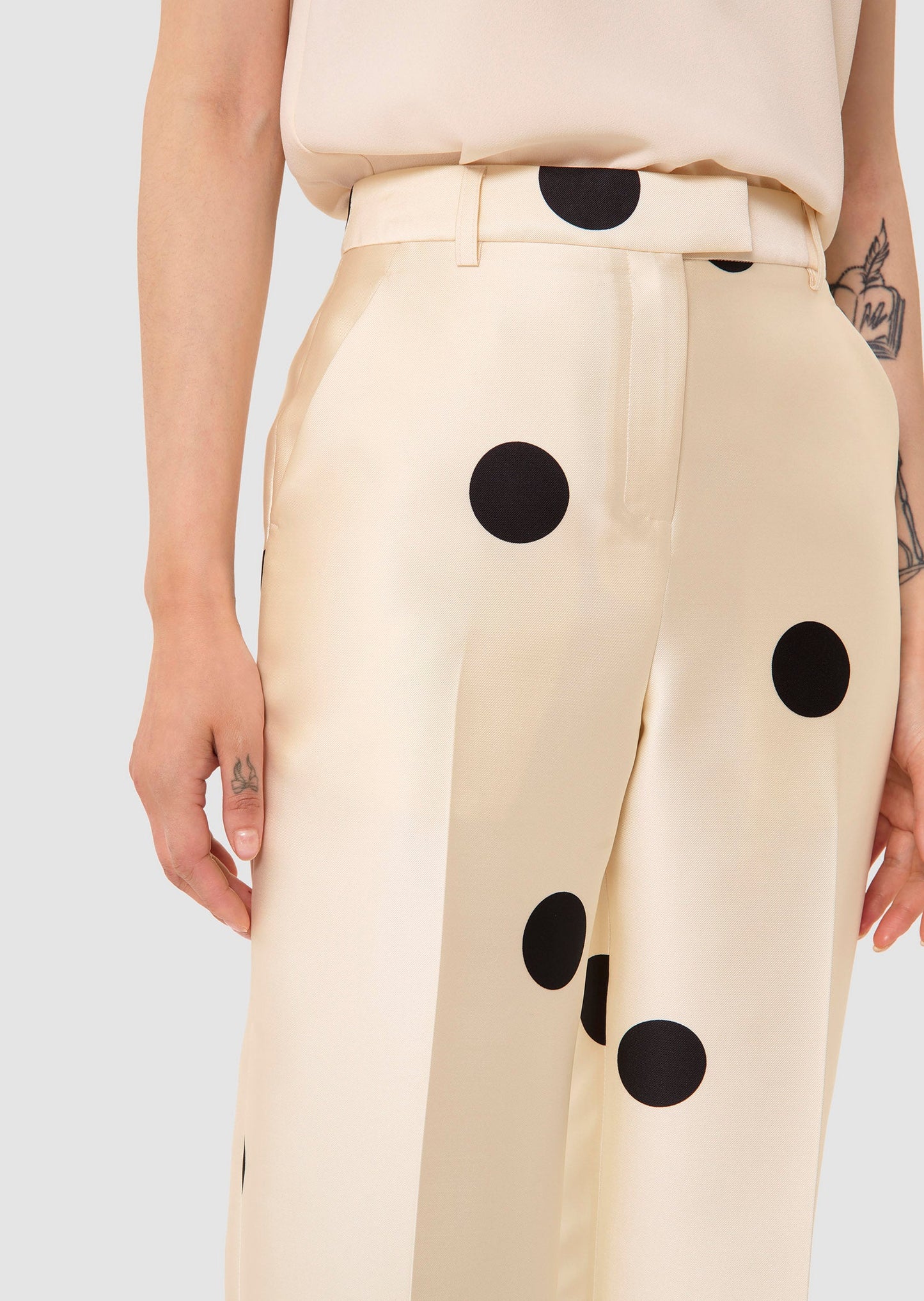 Pitt ecru with large black polka dots pants