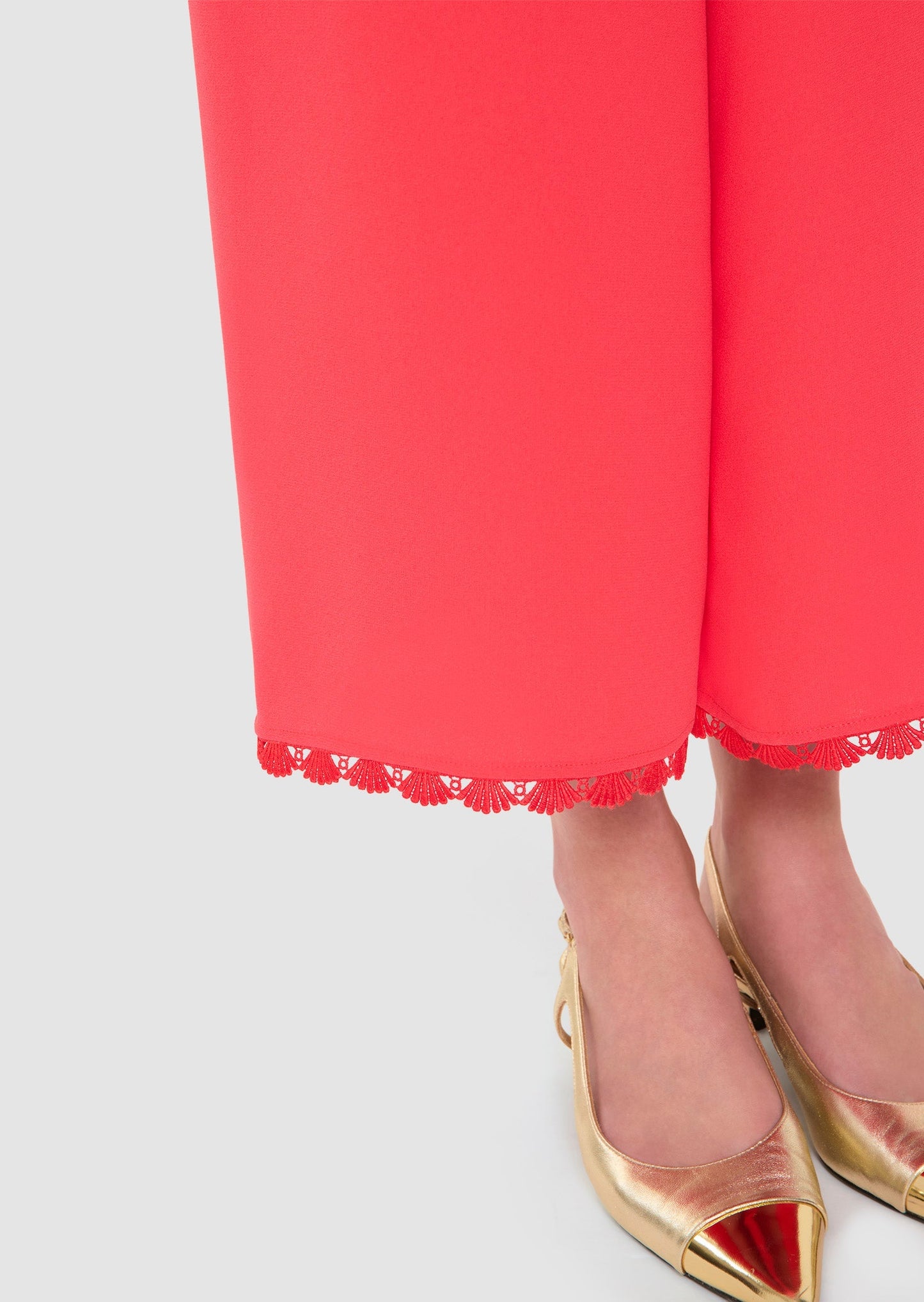Positive red crepe pants