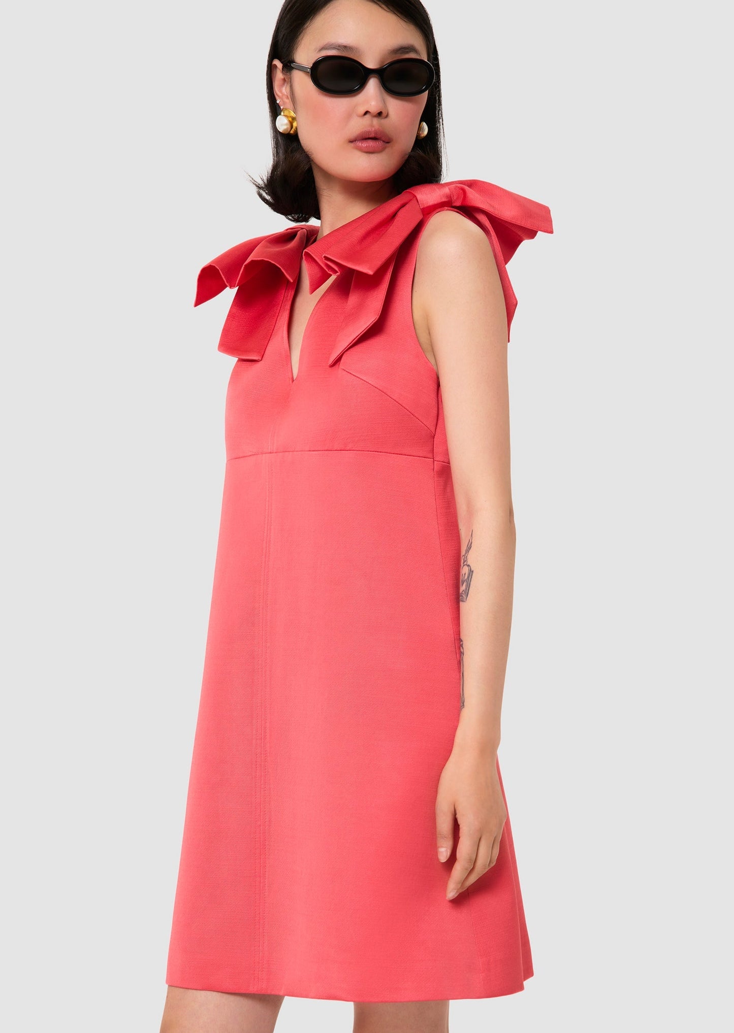 Remarquable red satin linen dress