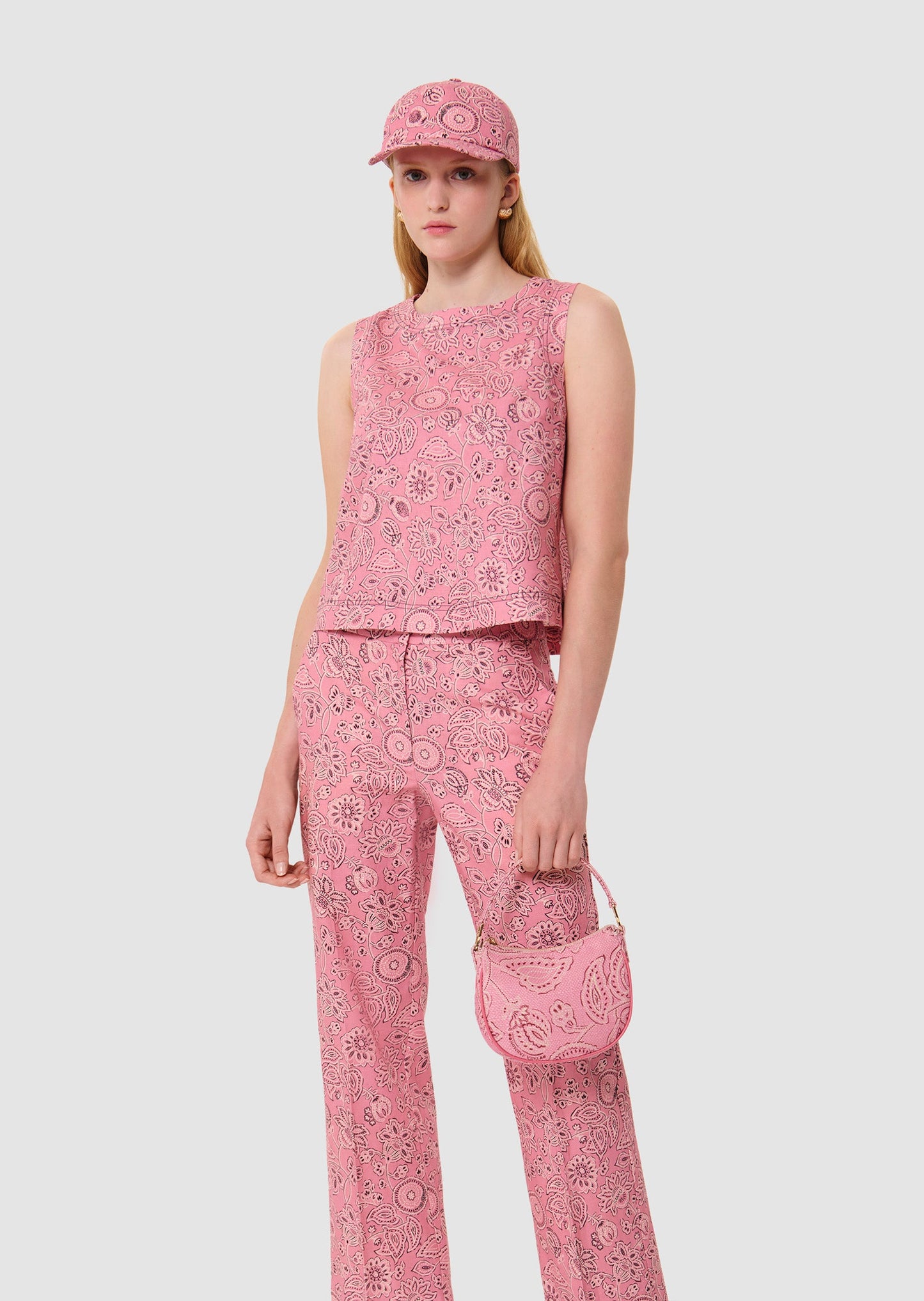 Tepee pink top with bandana pattern