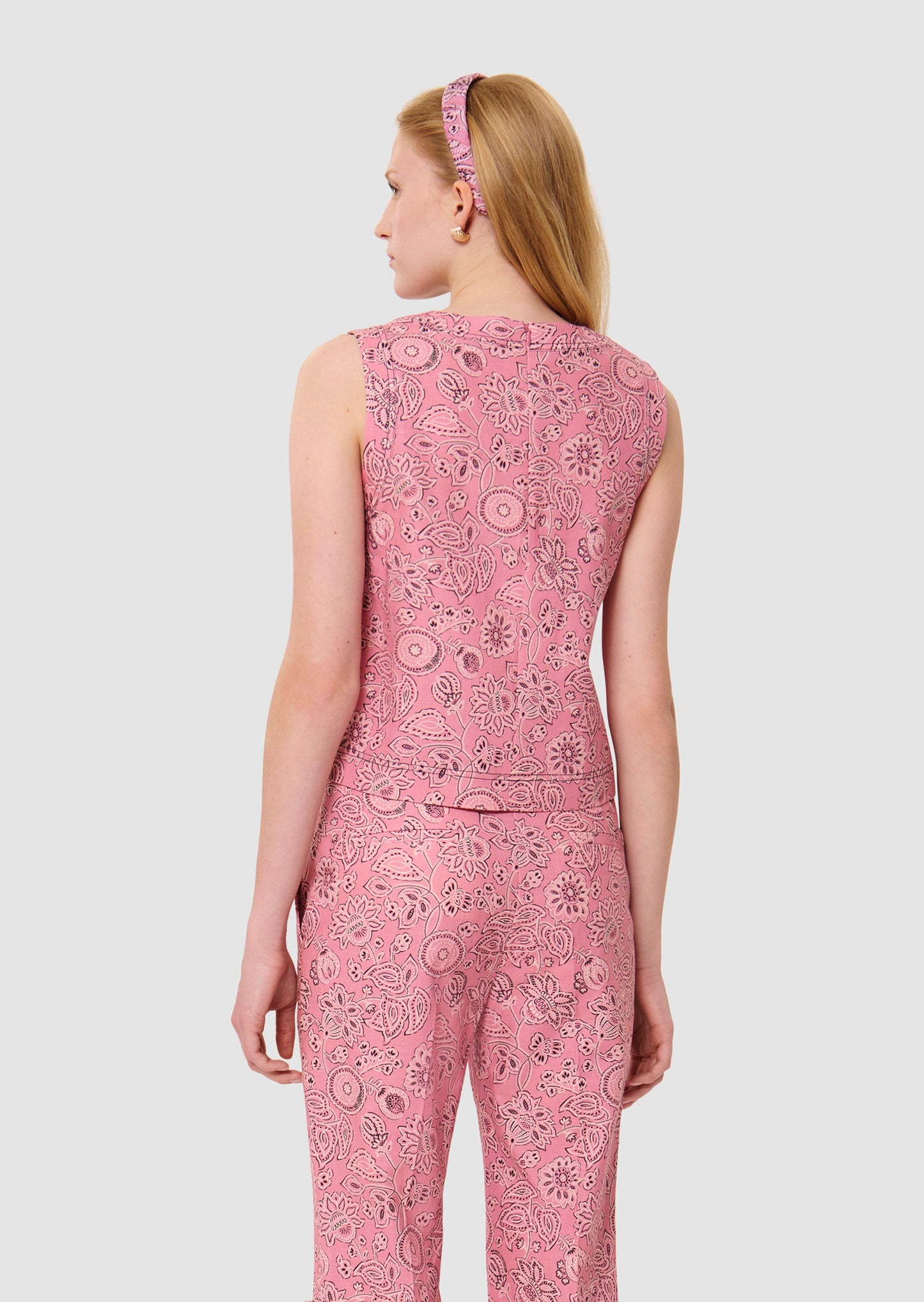Tepee pink top with bandana pattern