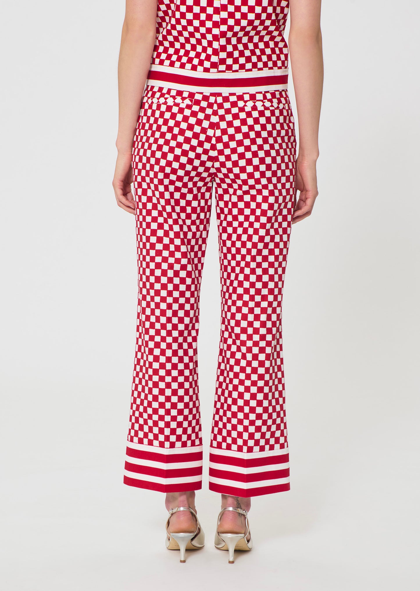 trousers in red checkered pattern linen