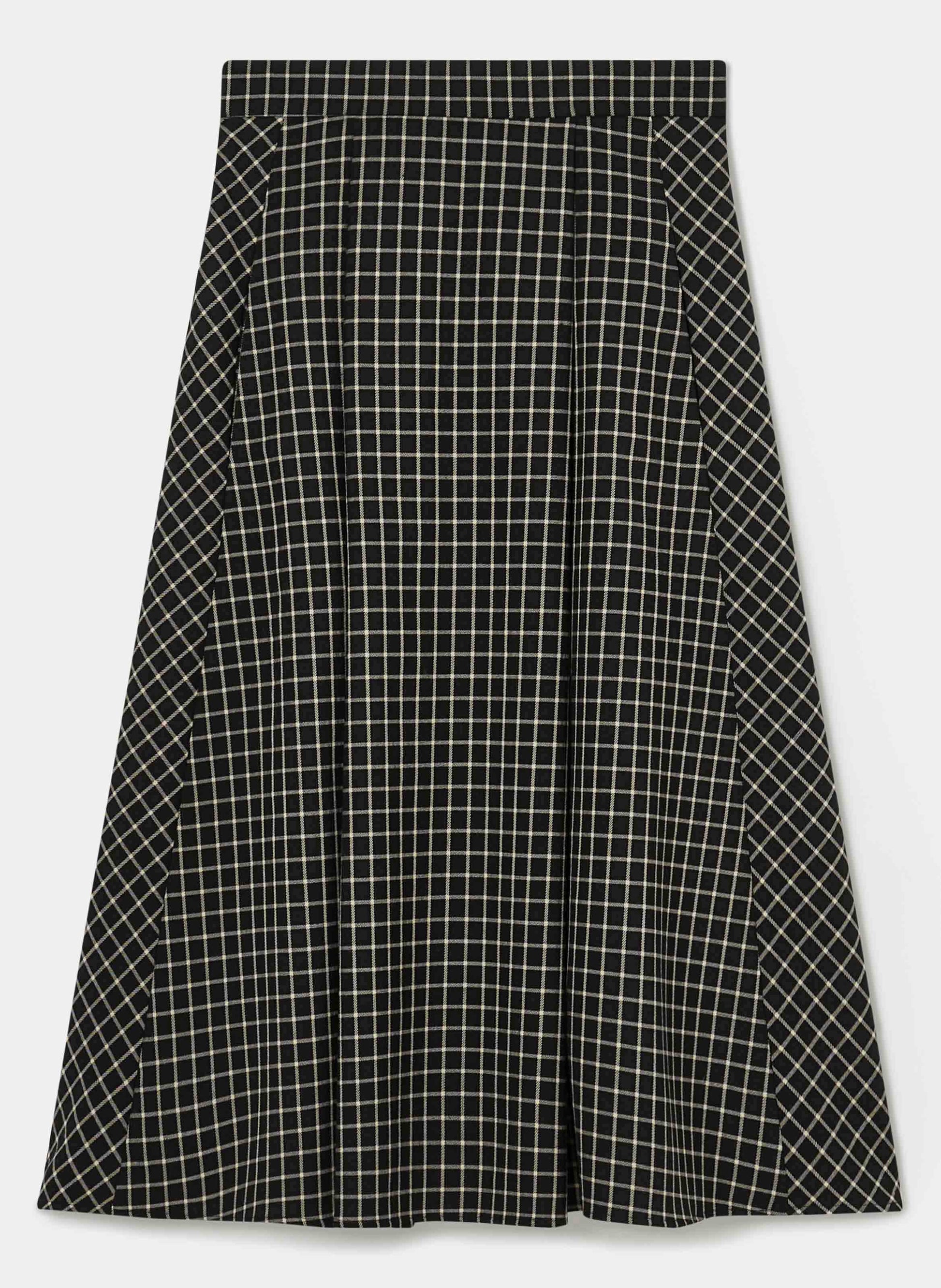 Tara Jarmon high waist, long black plaid skirt with two side pockets and invisible zip.