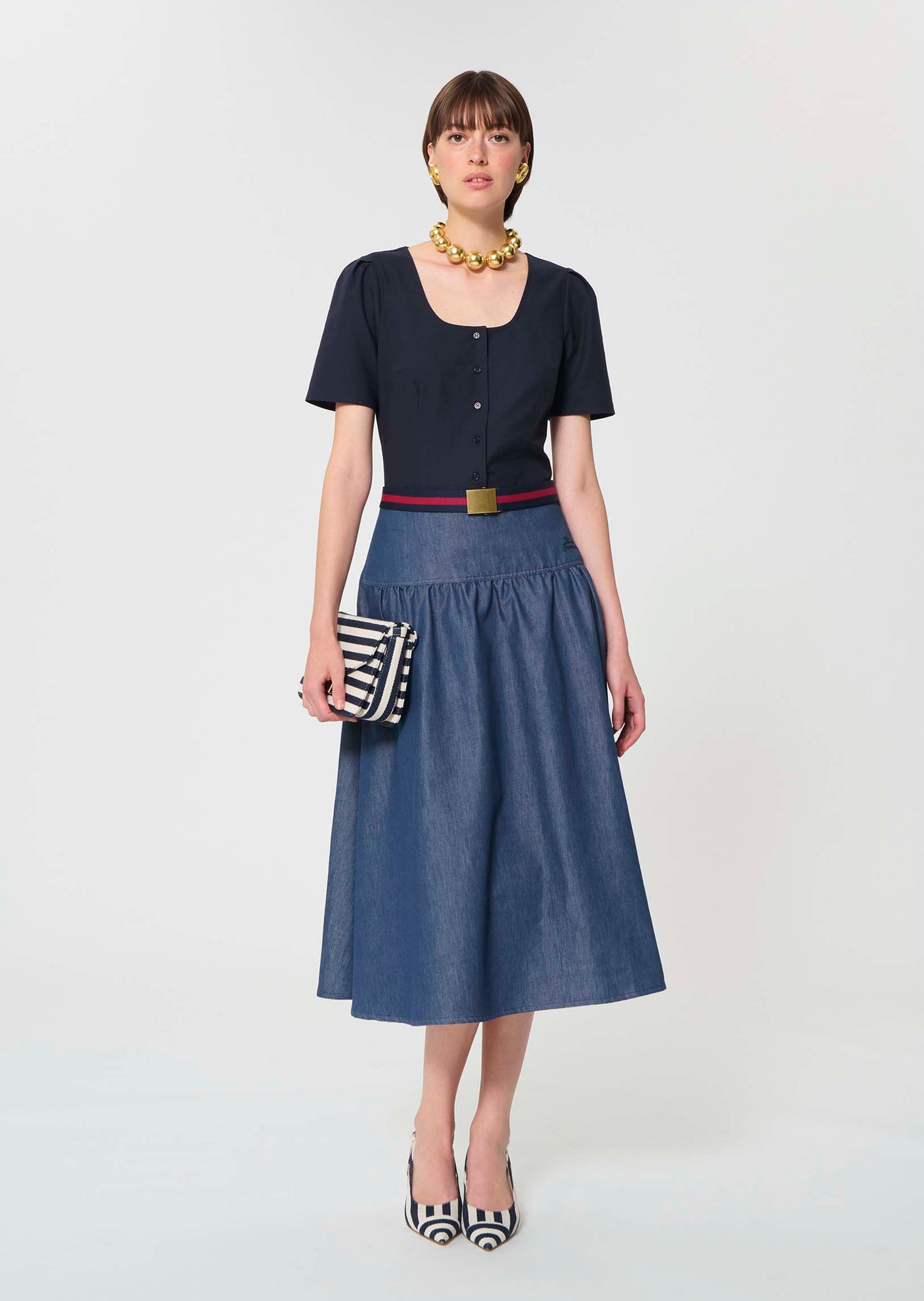 skirt in light blue denim