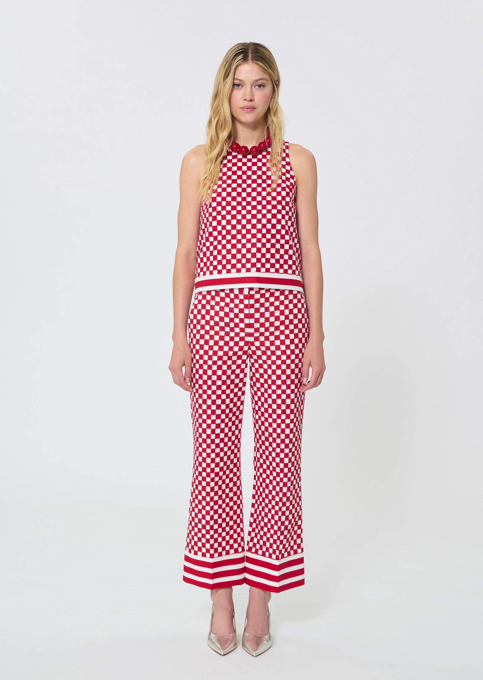 trousers in red checkered pattern linen
