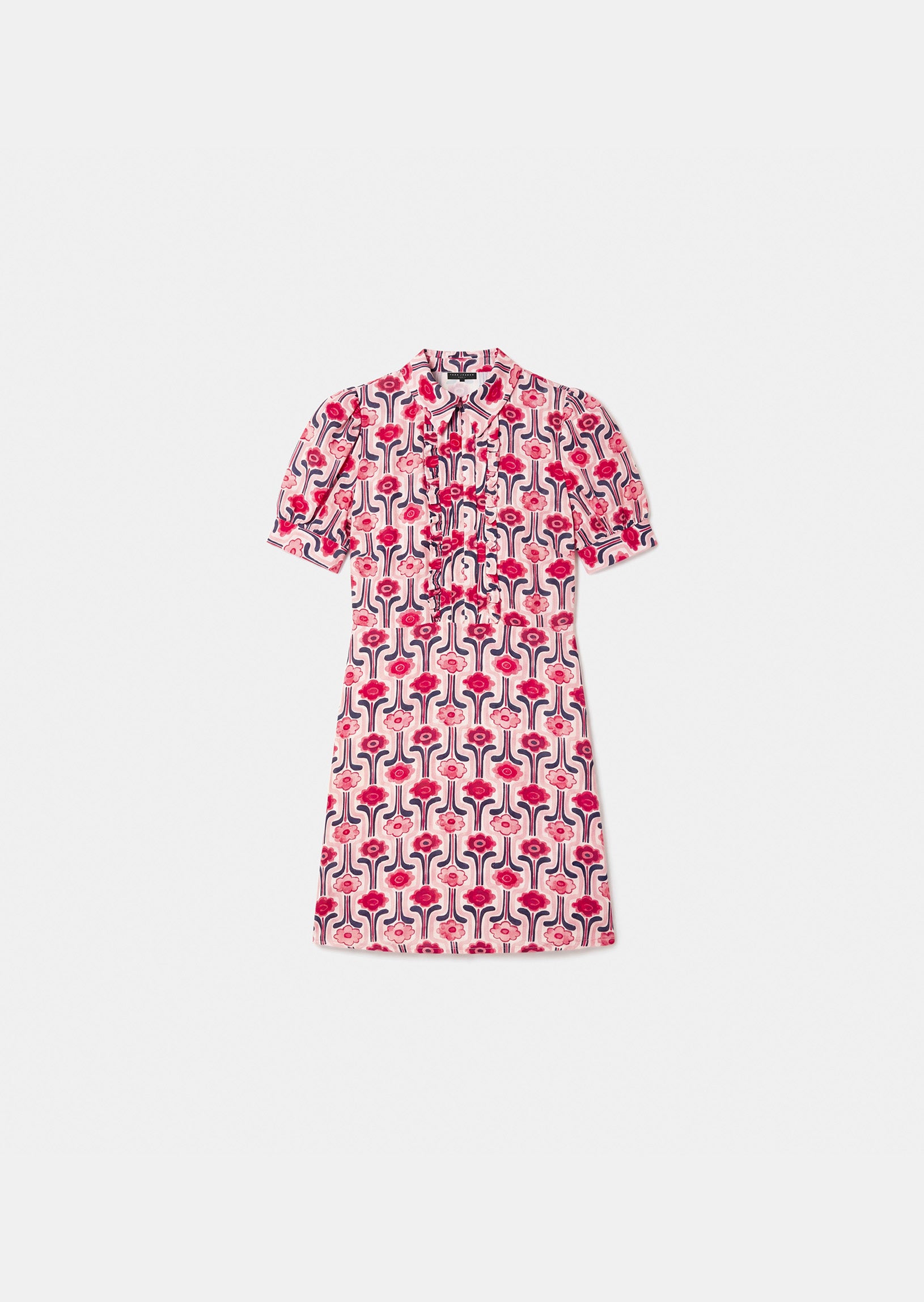 dress in pale pink retro print