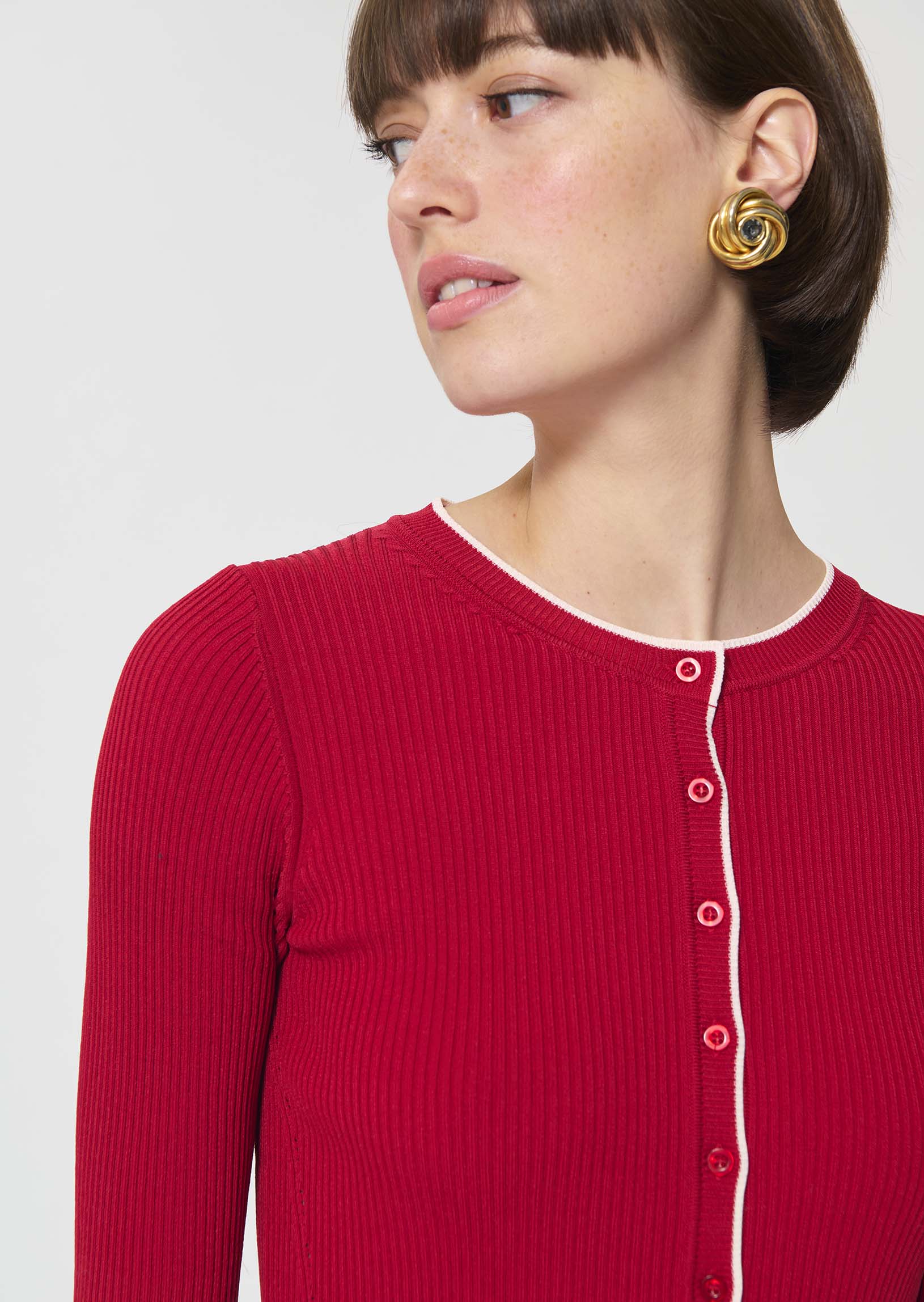 vest in yellow ribbed knit