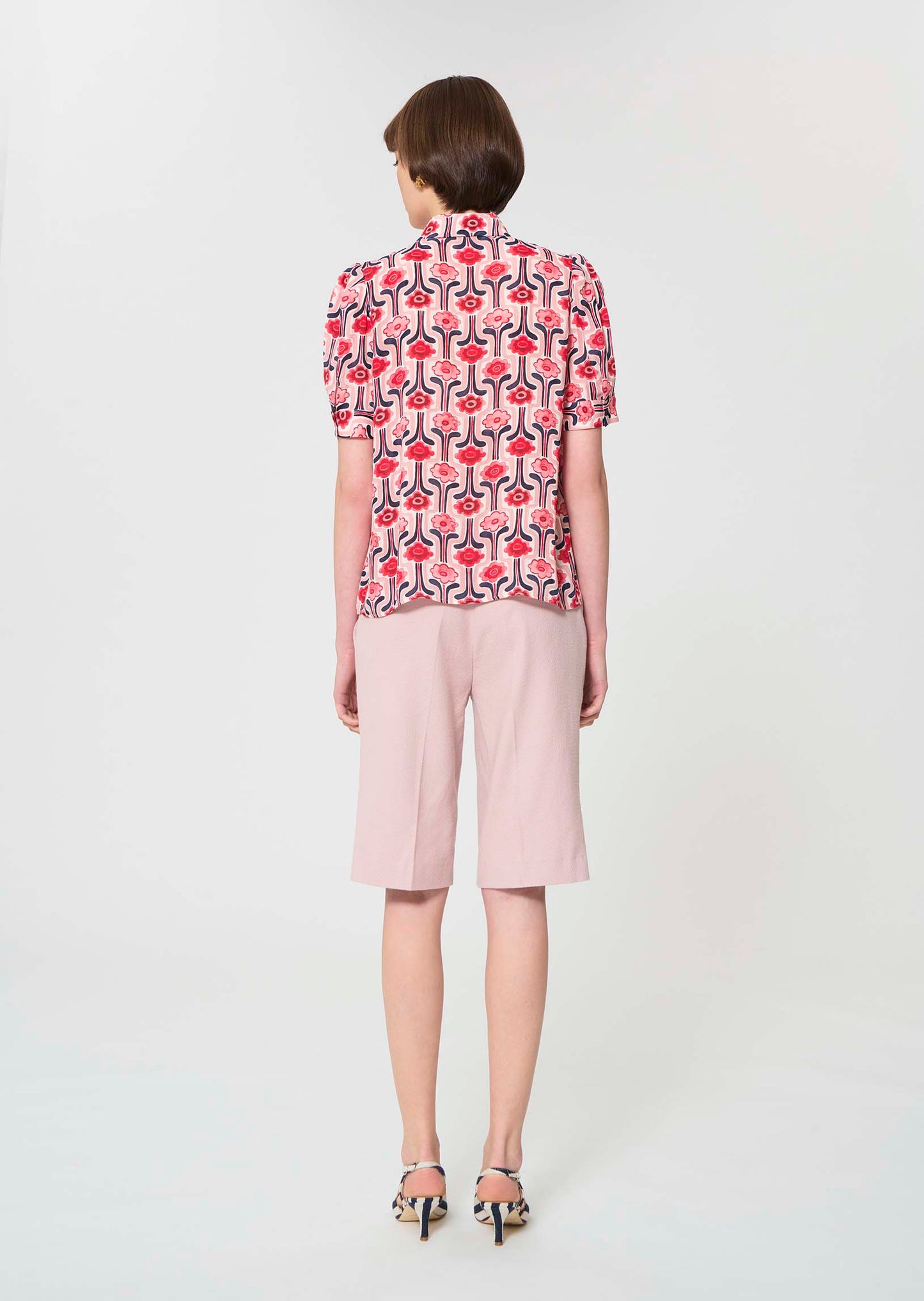 top in pale pink retro print