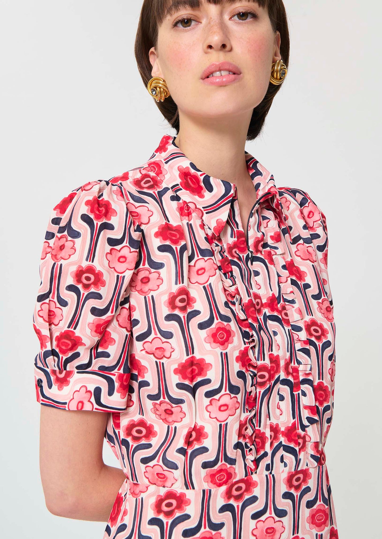 dress in pale pink retro print
