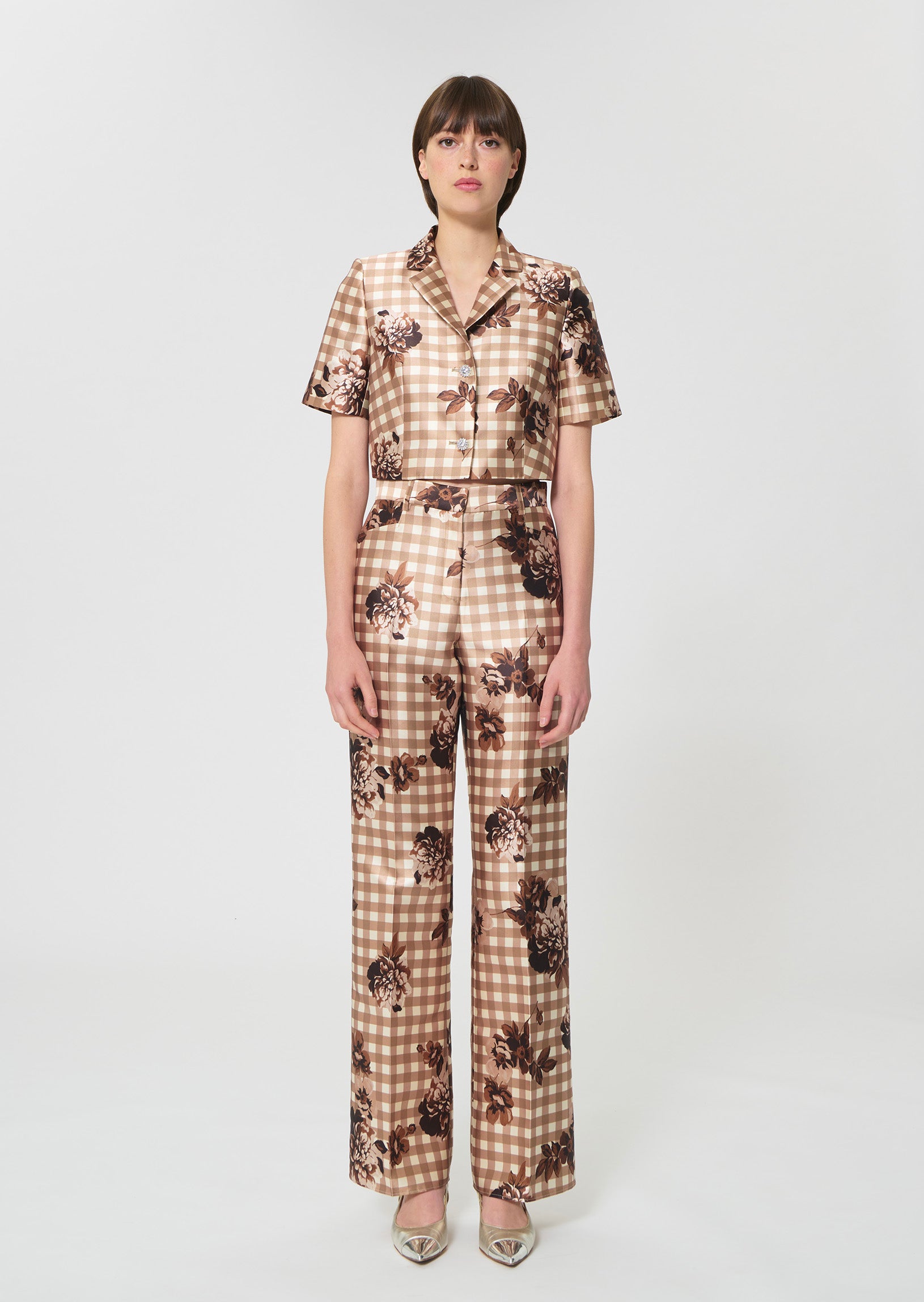 trousers in beige gingham print