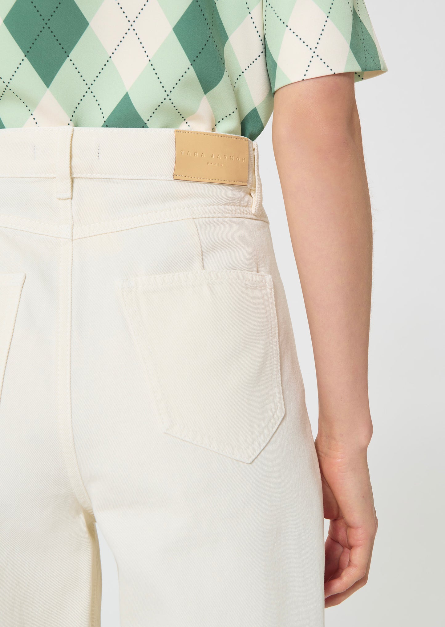 jeans in white lightweight denim