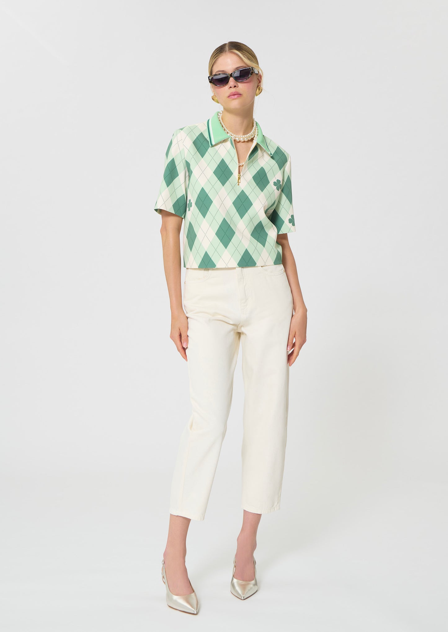 jeans in white lightweight denim