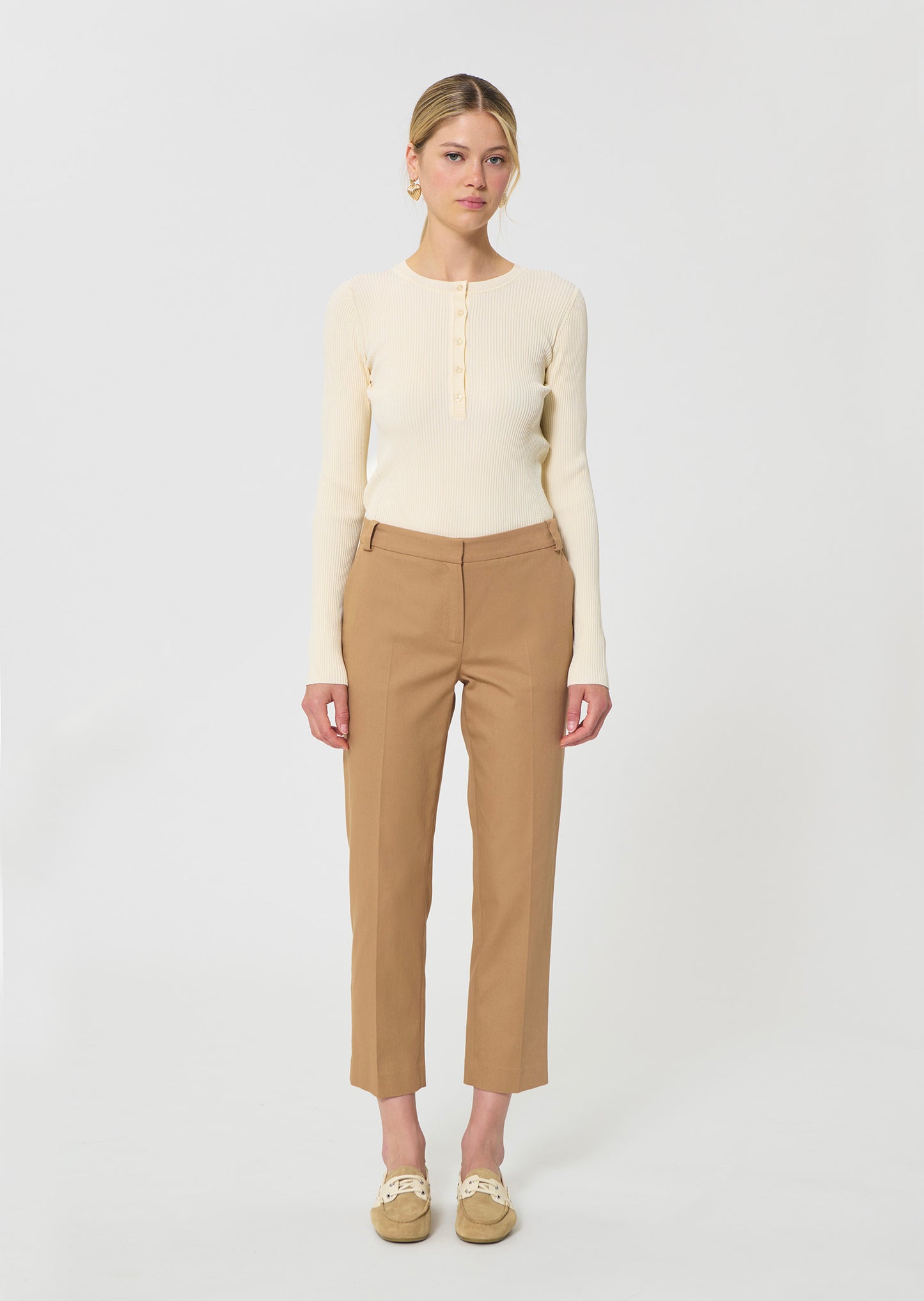 trousers in beige cotton garbardine
