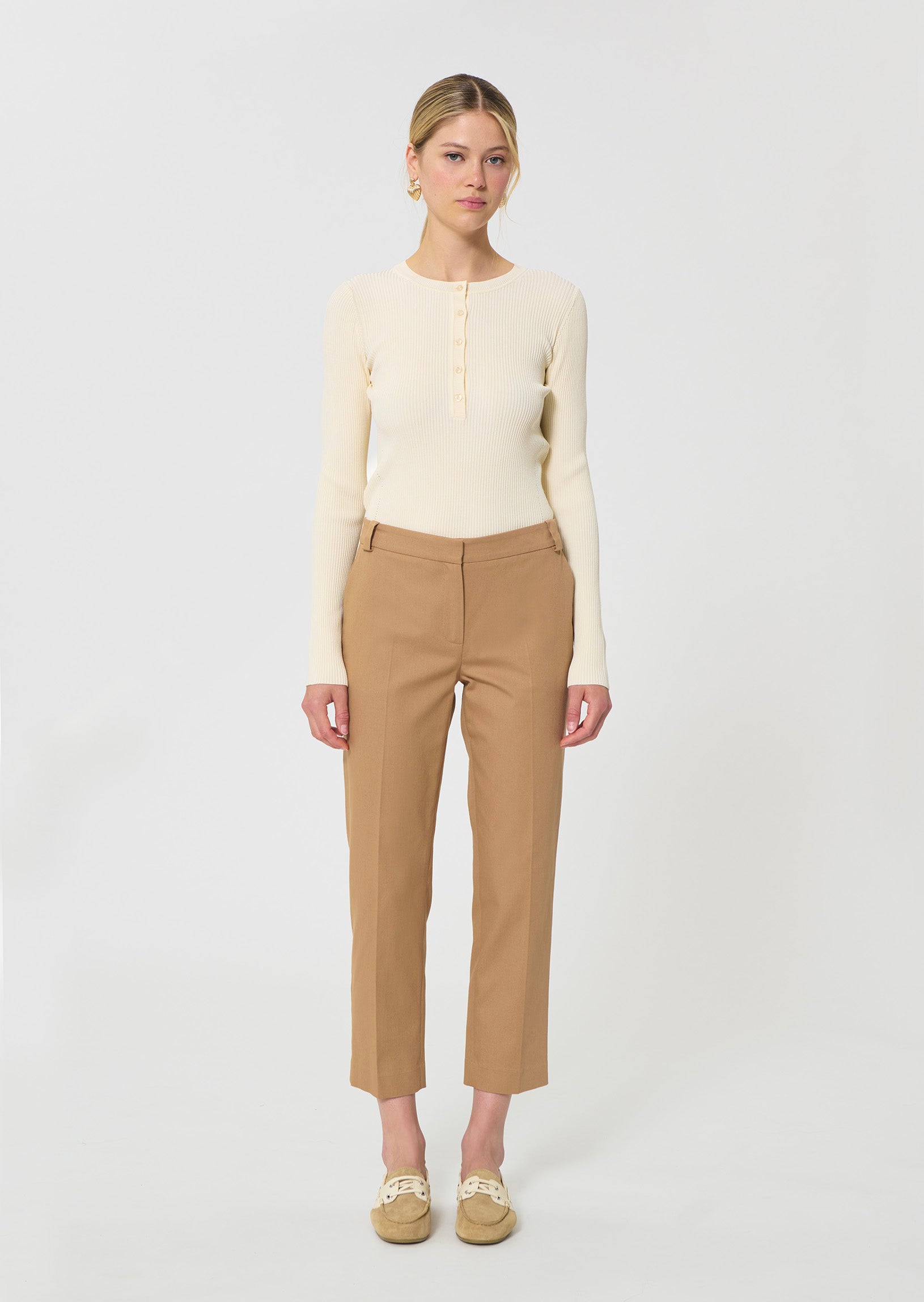 trousers in beige cotton garbardine