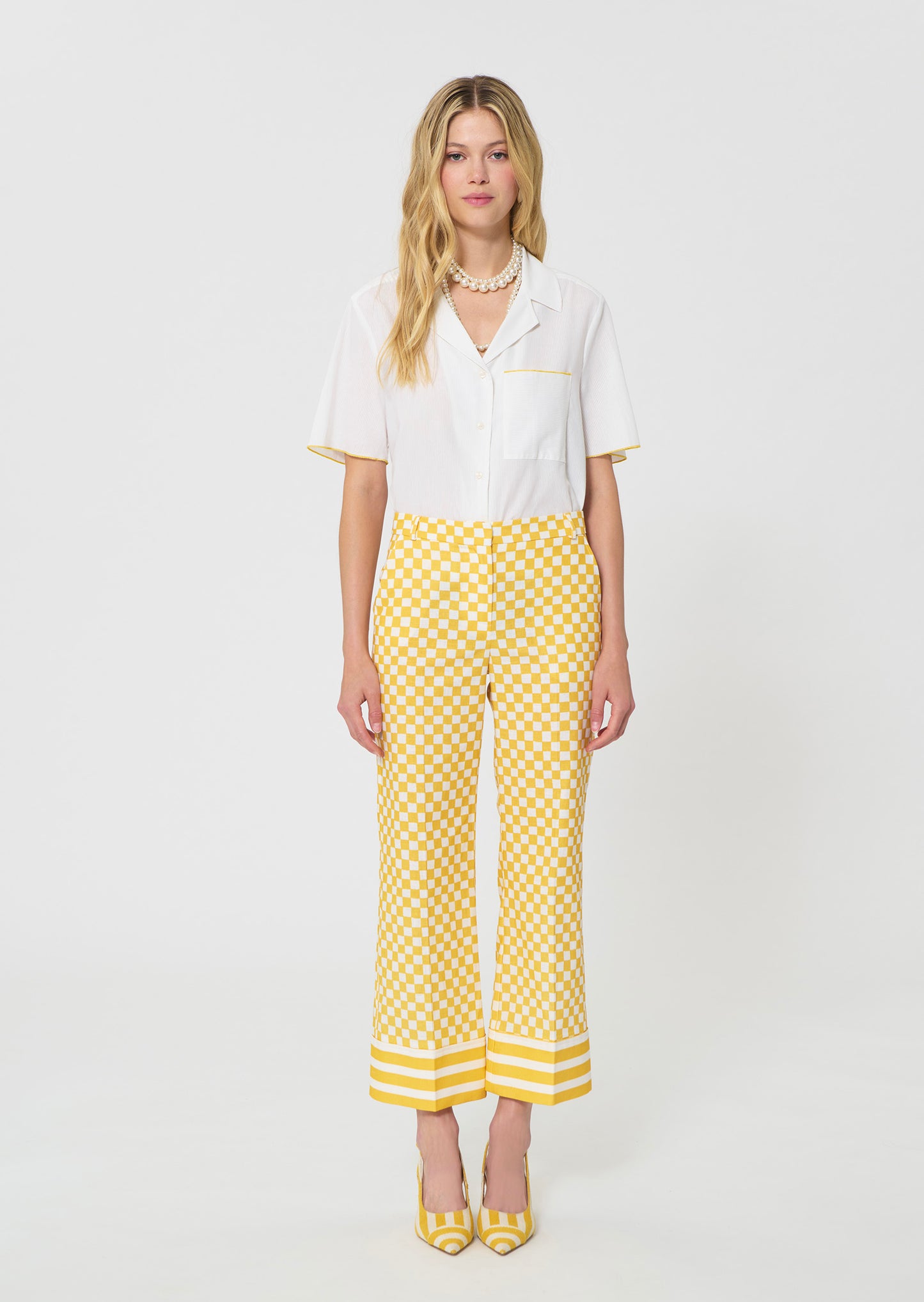 trousers in yellow checkered pattern linen