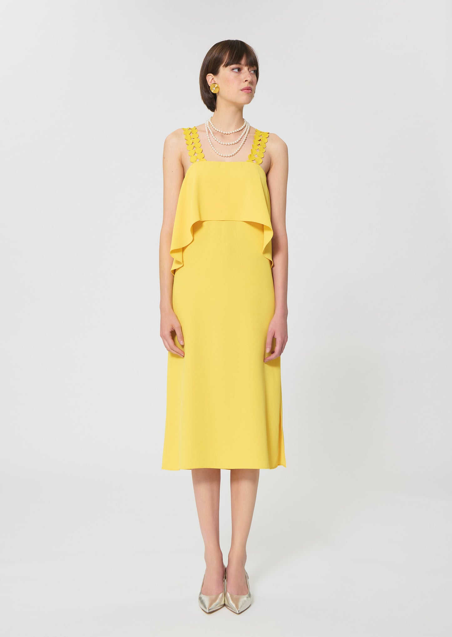 dress in yellow fluid crepe