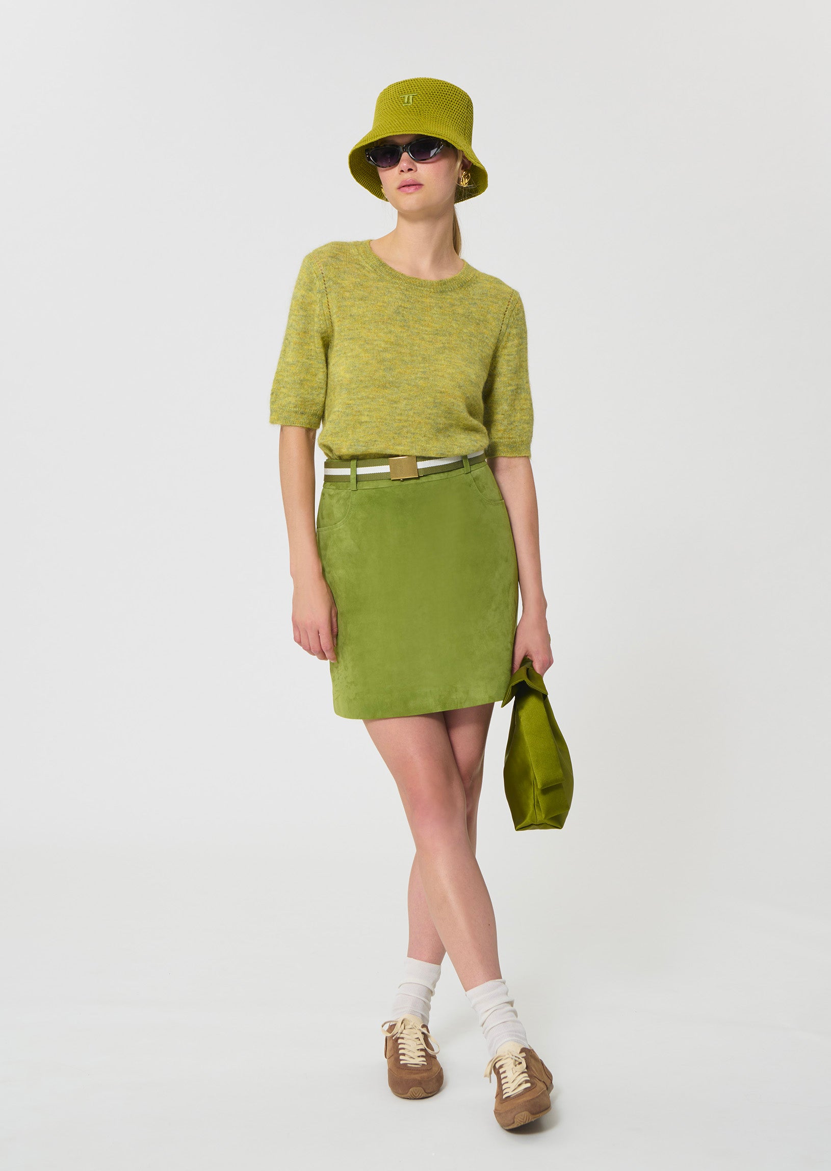 skirt in green suede