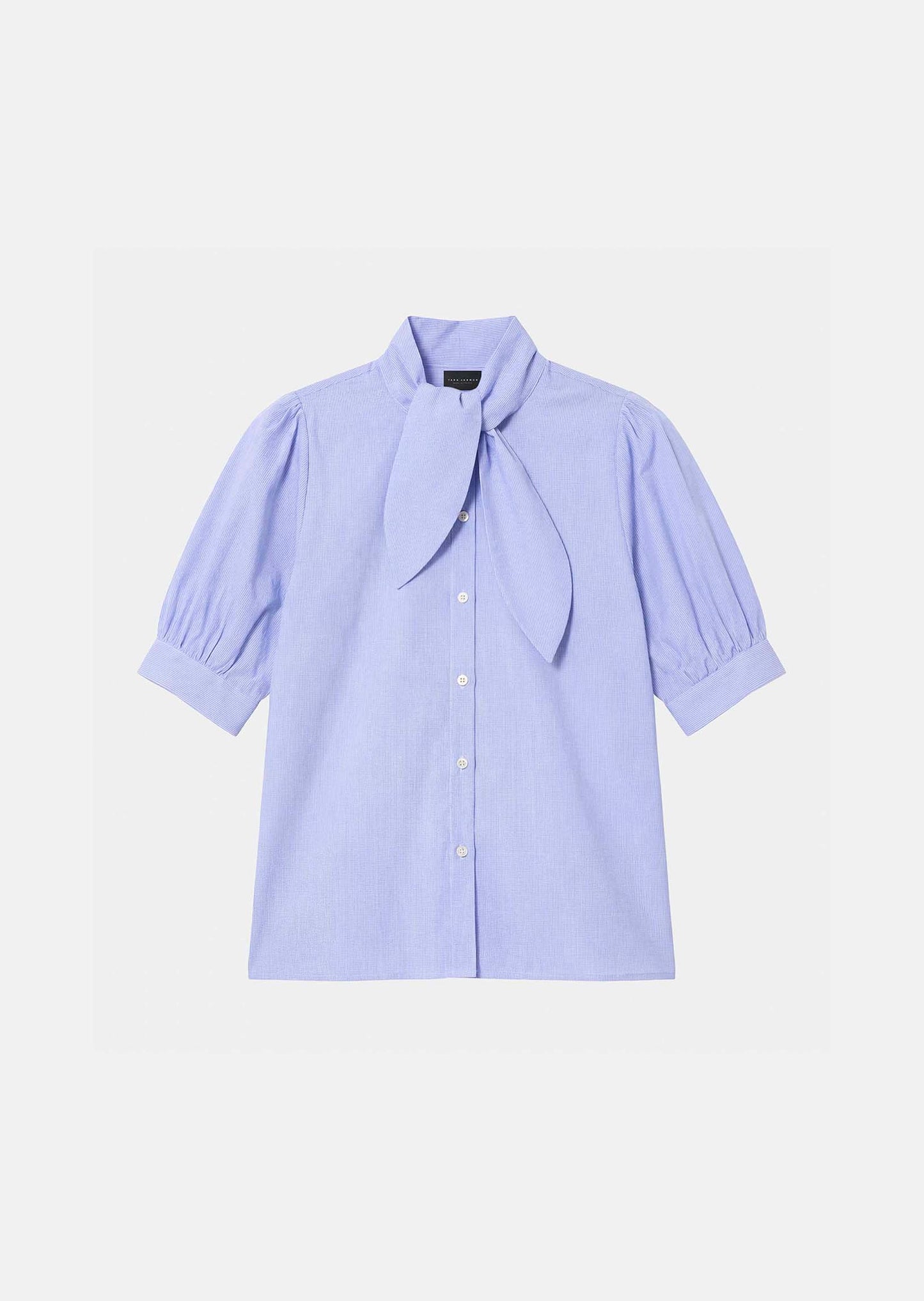 shirt in blue with thin stripes