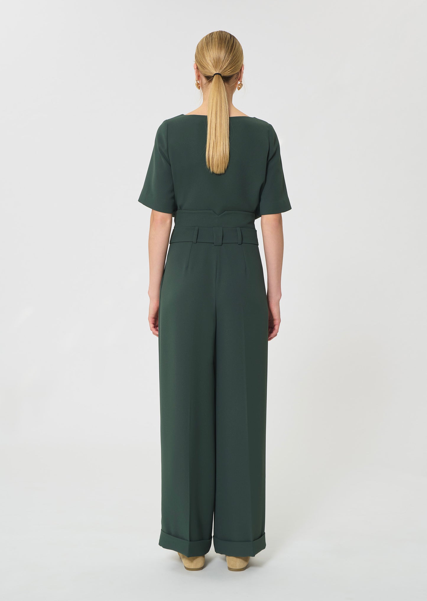 trousers in green in fluid crepe