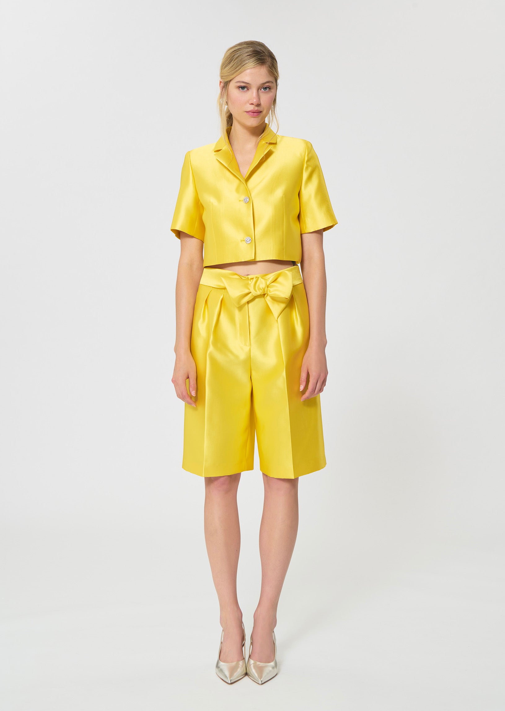 shorts in yellow duchess satin